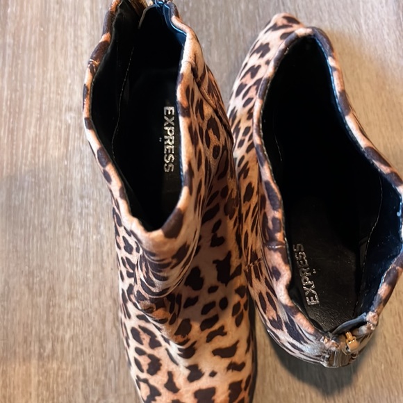 Express Animal Print Booties - Picture 3 of 7